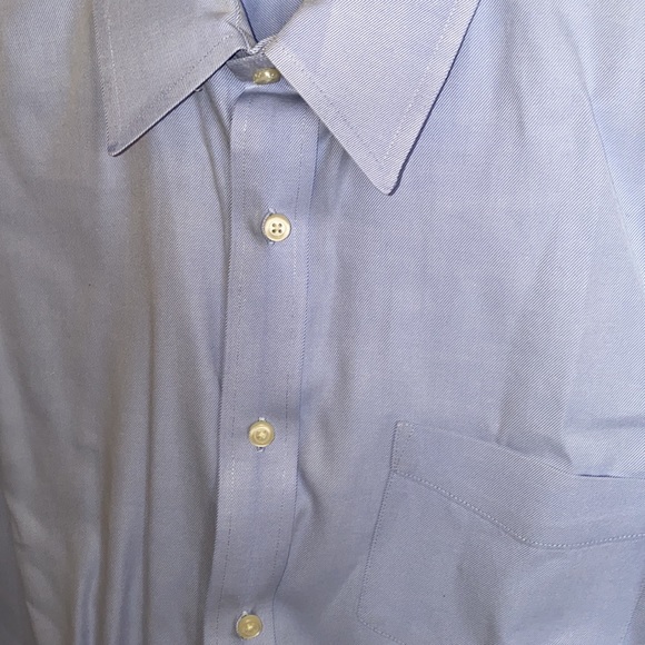 Button down - Picture 2 of 3